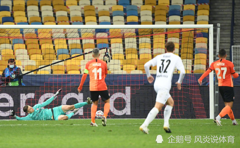 沙尔克客场惨败于门兴格拉德巴赫的简单介绍