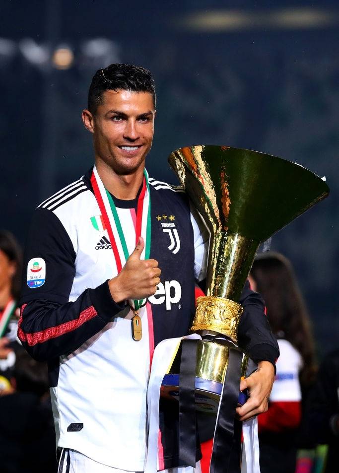 关于尤文图斯球员表现超群，跃跃欲试向冠军进发的信息